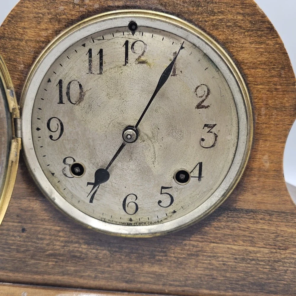 Antique 20's 30s New Haven Clock Co Wood Mantle Clock Not Working HAVE KEY